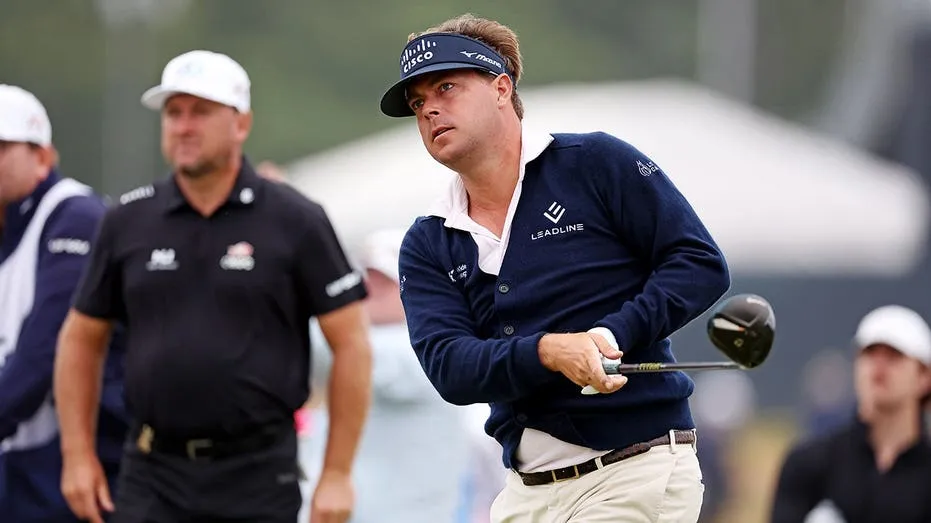Golfer’s Wild US Open Round: Mitchell’s Epic Comeback, Clark Leads