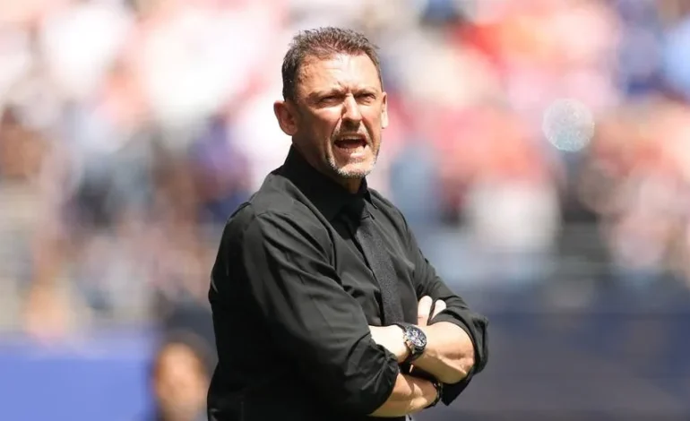 Australia Coach Critiques Referee After World Cup Loss to USA
