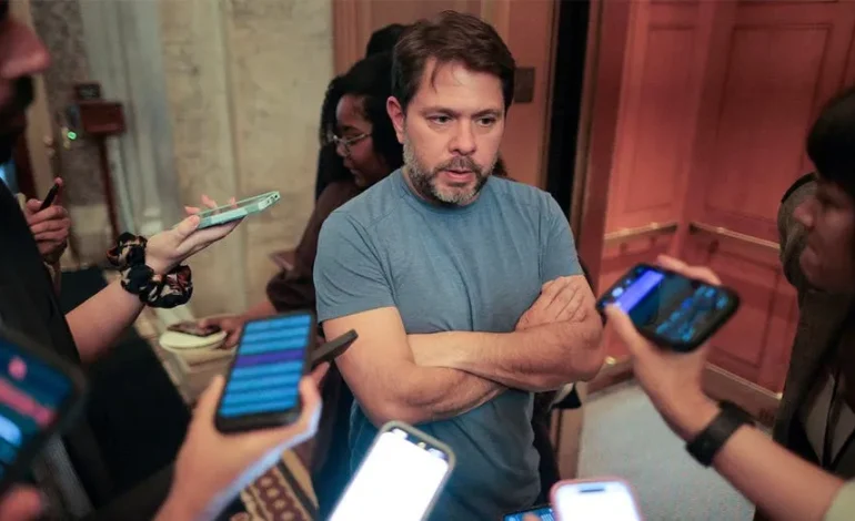 Gallego’s Family Image Faces Scrutiny Over Past Divorce
