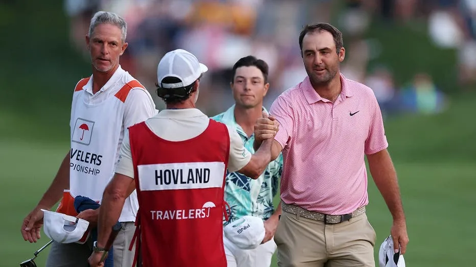 Scheffler Forces Monday Playoff at Travelers After Clutch Putt