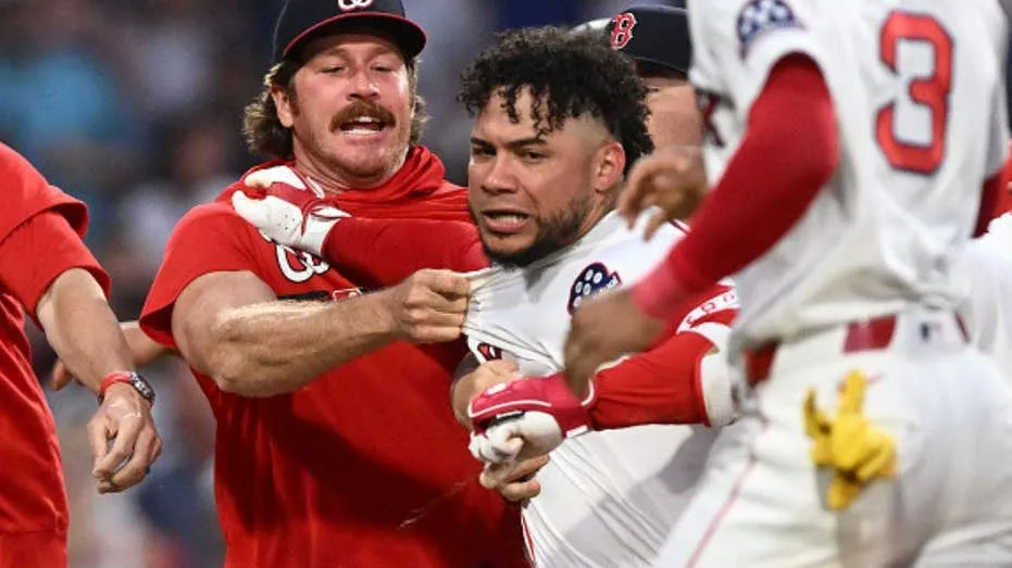 Contreras Erupts, Helmet Flies in Wild Red Sox-Nationals Brawl