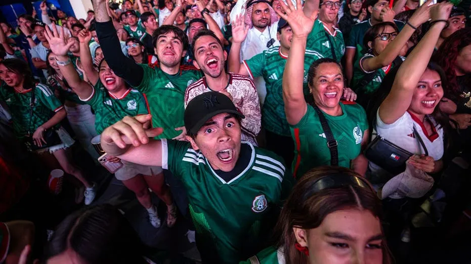 Mexico’s World Cup Victory Sparks Street Boxing Celebration