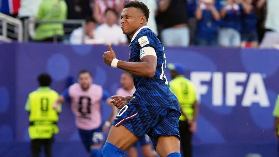 Mbappé’s World Cup Goal Streak Continues as France Edges Paraguay