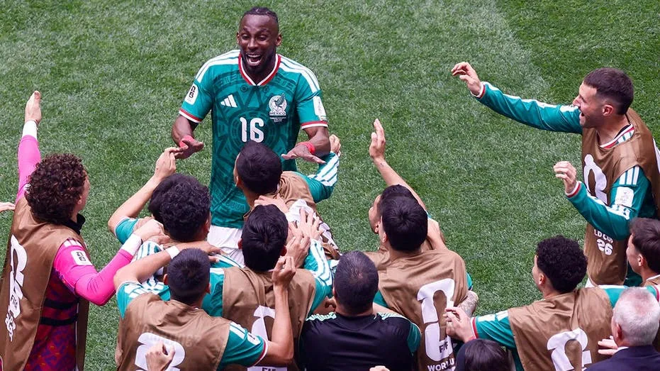 Mexico’s Unbeaten Streak Faces England’s Harry Kane in World Cup Clash