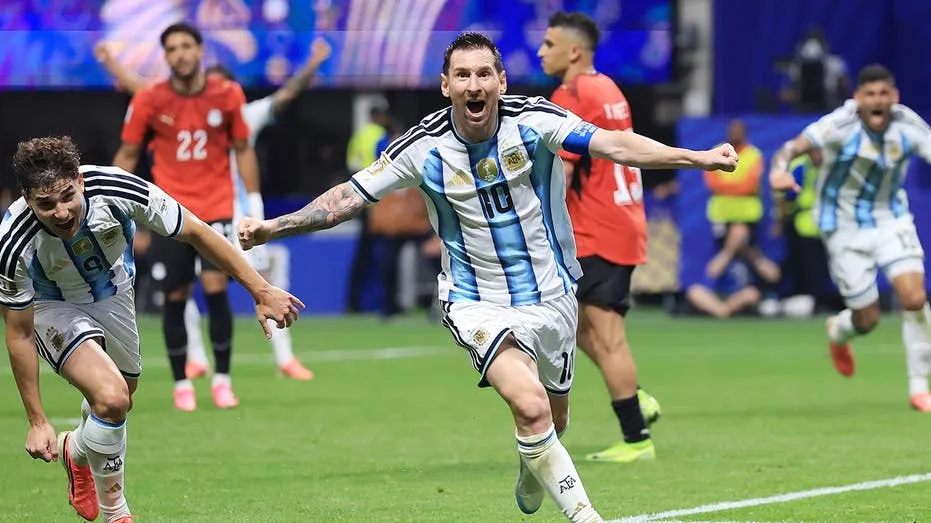 Hero Passenger Streams Argentina’s World Cup Comeback on Plane