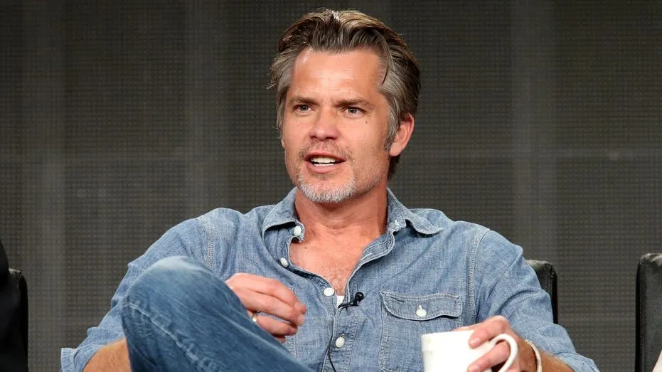 Timothy Olyphant’s Tech-Free Life: No Computer, Just a Phone