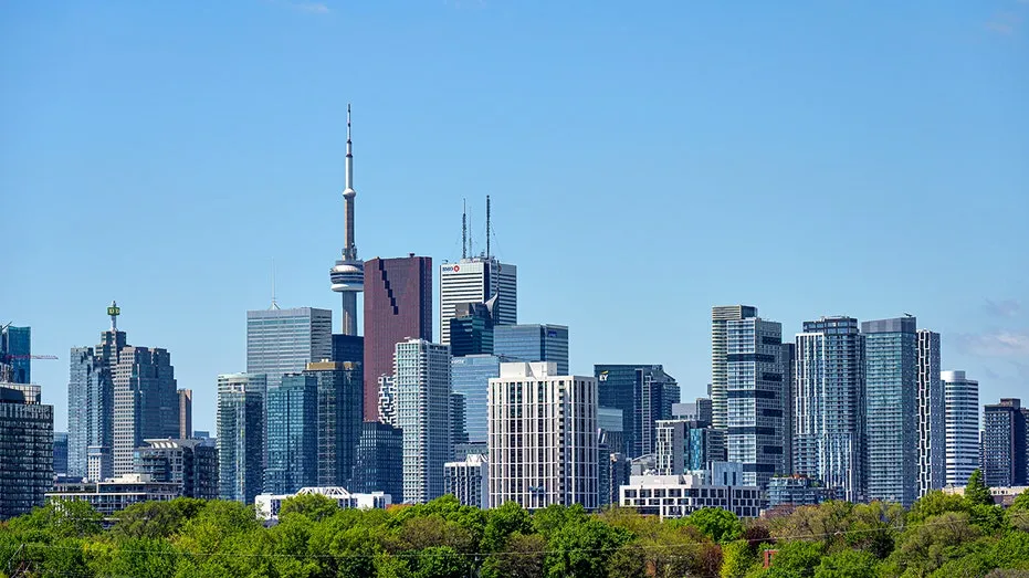 Toronto Police Probe Gunfire, Vandalism at Jewish Bakery Chain