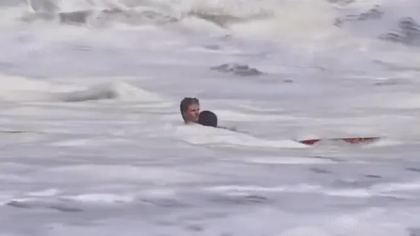 Teen Lifeguard’s Heroic Rescue Amidst Monster Waves