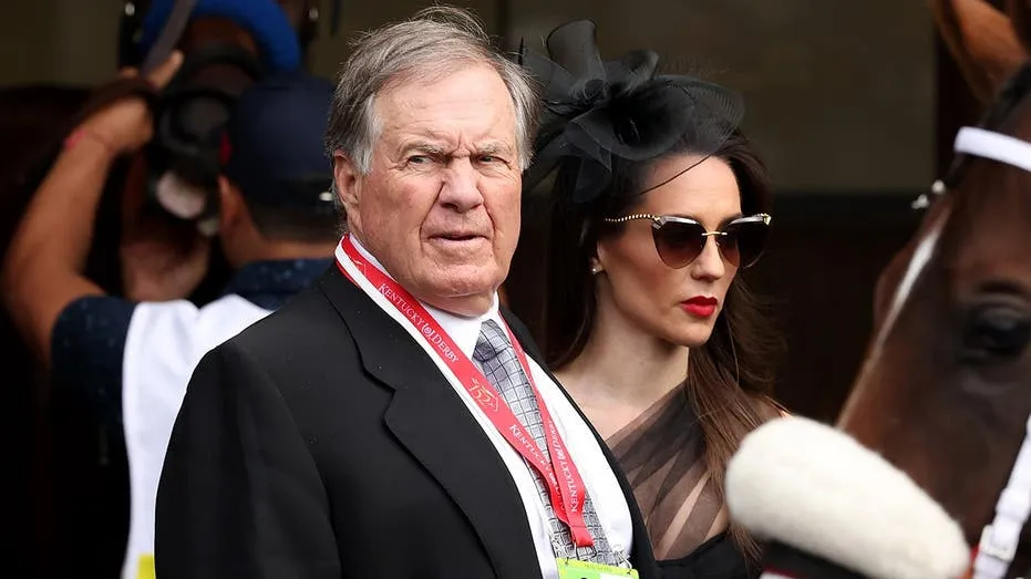 Adam Vinatieri Teases Bill Belichick About Cheerleading Girlfriend in Hall of Fame Speech