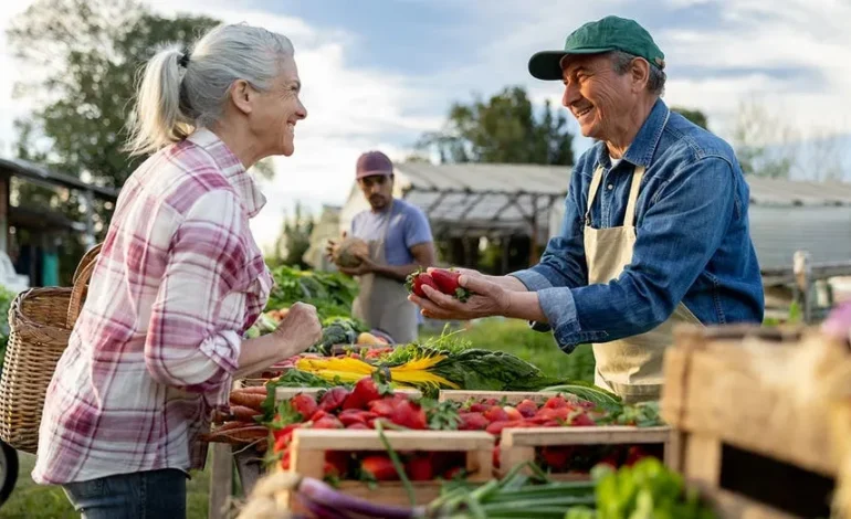 Cyclospora Fears Drive Shoppers to Farmers Markets for Local Produce