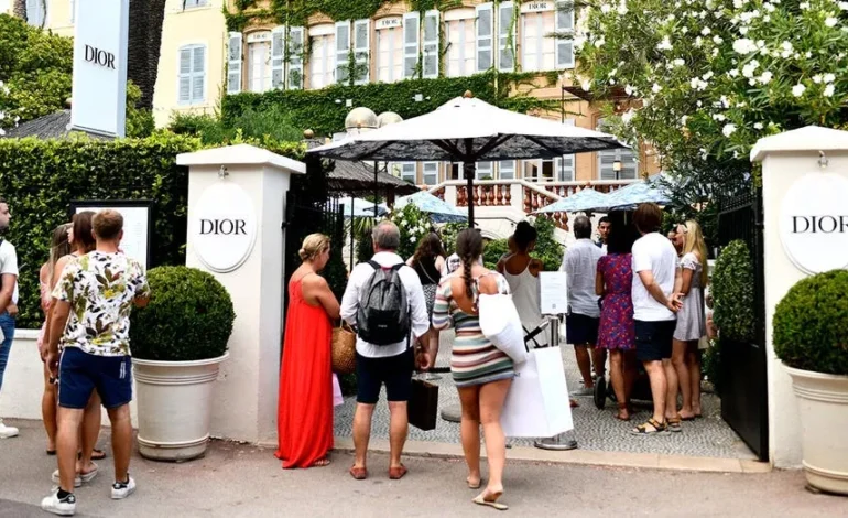 Saint-Tropez Overwhelmed: Influencers and Crowds Strain Once-Glamorous Riviera Gem