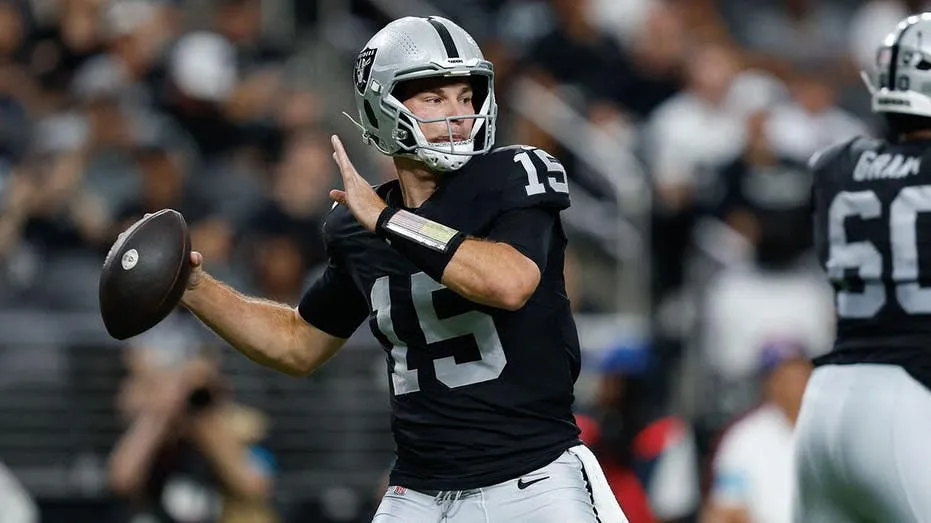 Raiders Rookie QB Fernando Mendoza Shines in NFL Debut, Draws Brady Comparison