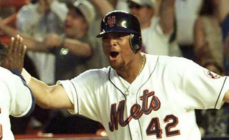 Butch Huskey, Last Mariner to Wear No. 42, Dies at 54