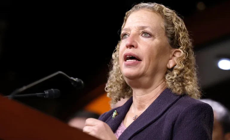 Wasserman Schultz Wins Florida Primary Amidst District Controversy