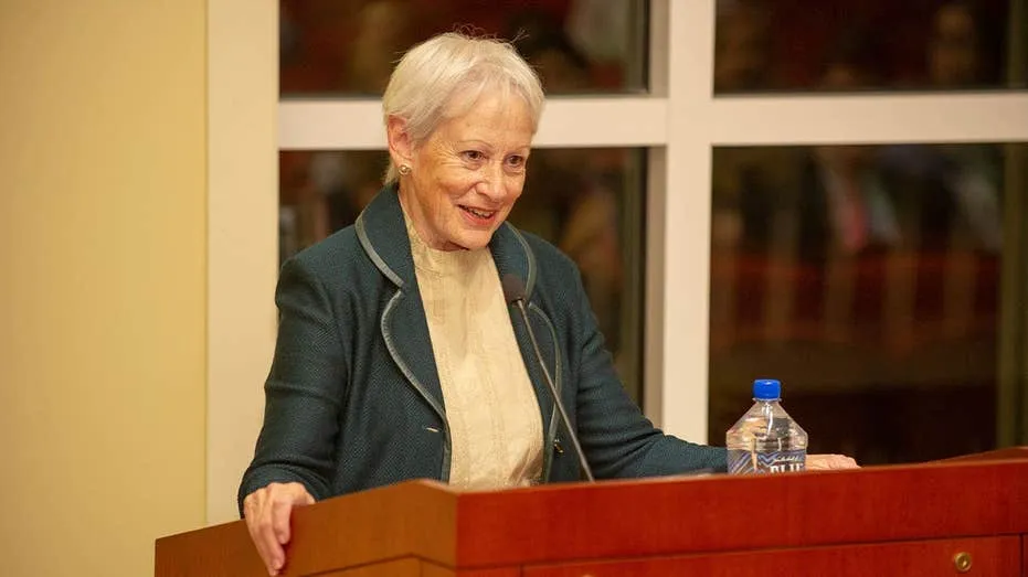 Nancy Kassebaum Baker, GOP Trailblazer and Senator, Dies at 94