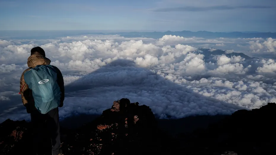 Father Abandons 7-Year-Old Son on Mt. Fuji Hike
