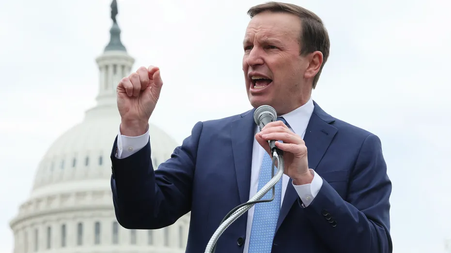 Senator Murphy: Mass Immigration as a US Security Threat is a ‘Fake Problem’