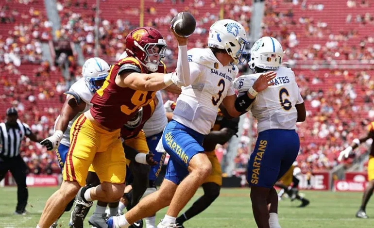 USC’s Sparse Home Opener Crowd Draws Scrutiny