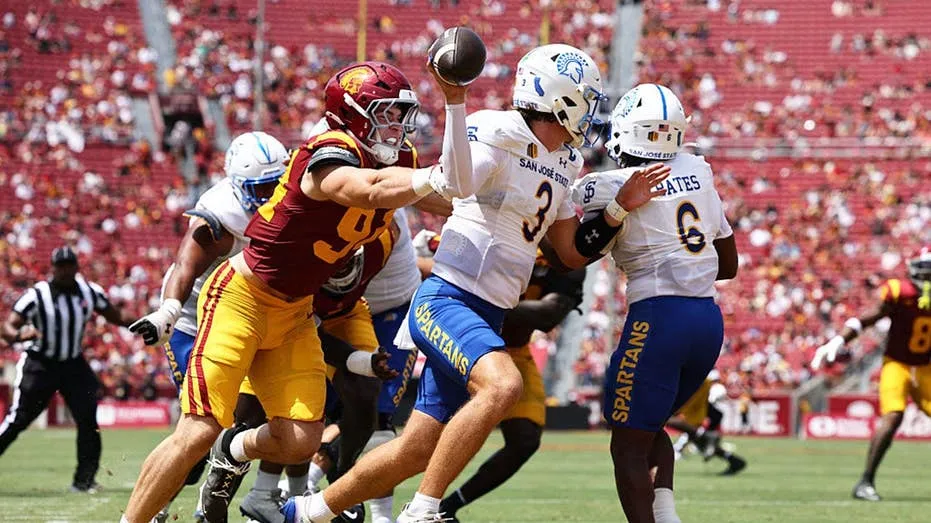 USC’s Sparse Home Opener Crowd Draws Scrutiny